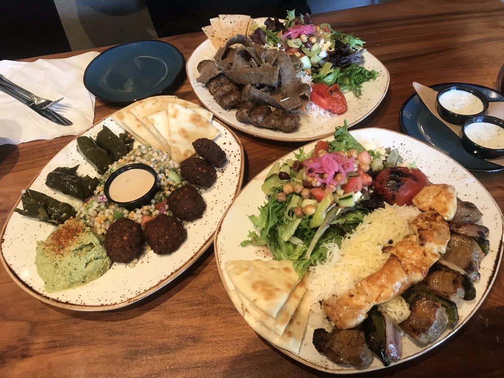 Luna Grill 11261 183rd St, Cerritos