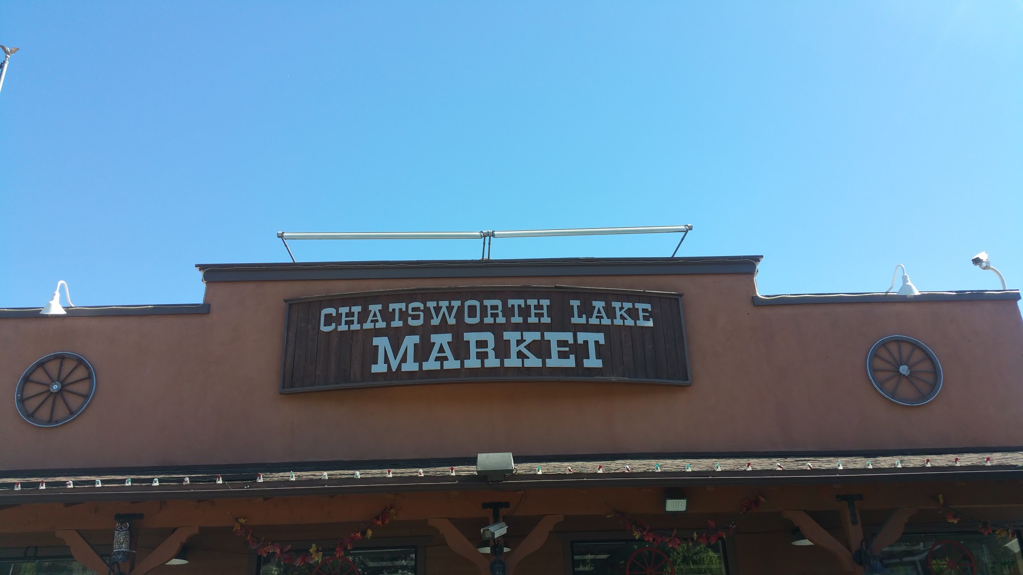 Chatsworth Lake Market
