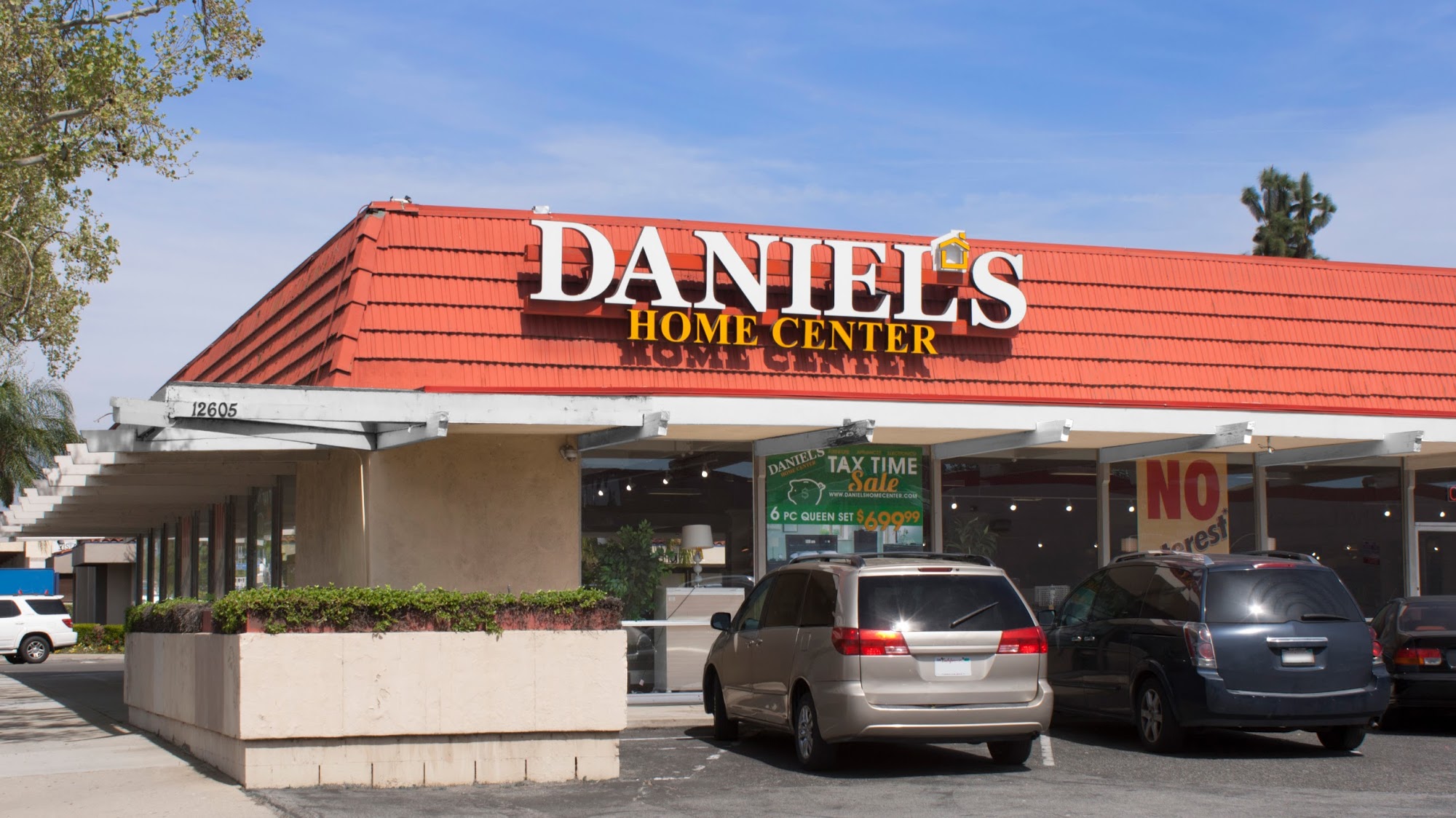 Daniel's Home Center - Chino