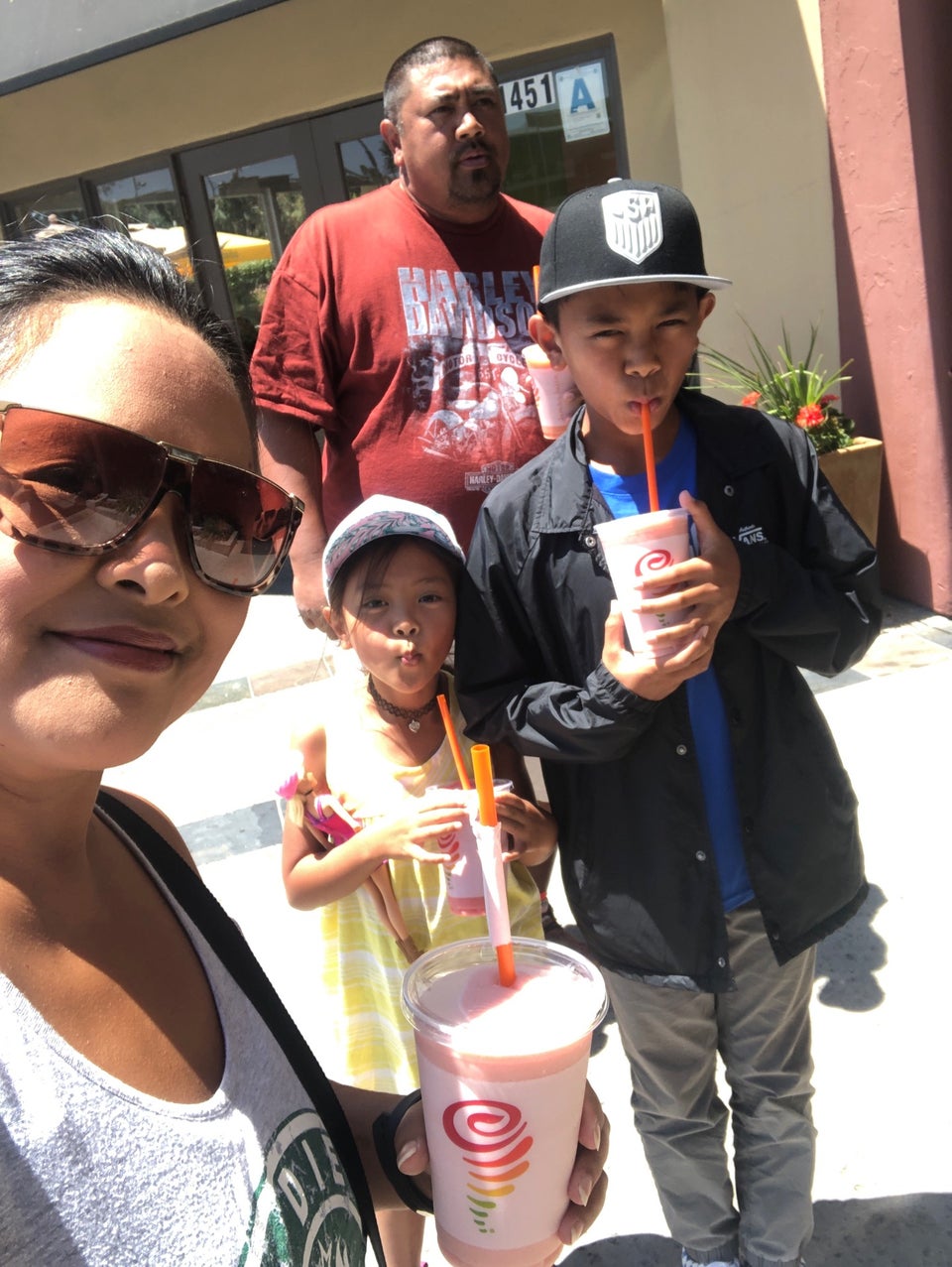Jamba Bonita Point Plaza 1451 E H St, Chula Vista