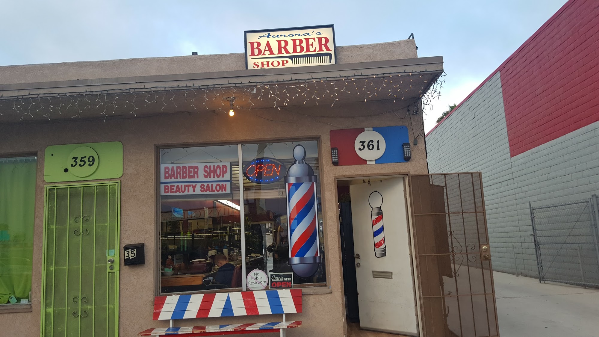 Aurora’s Barber Shop