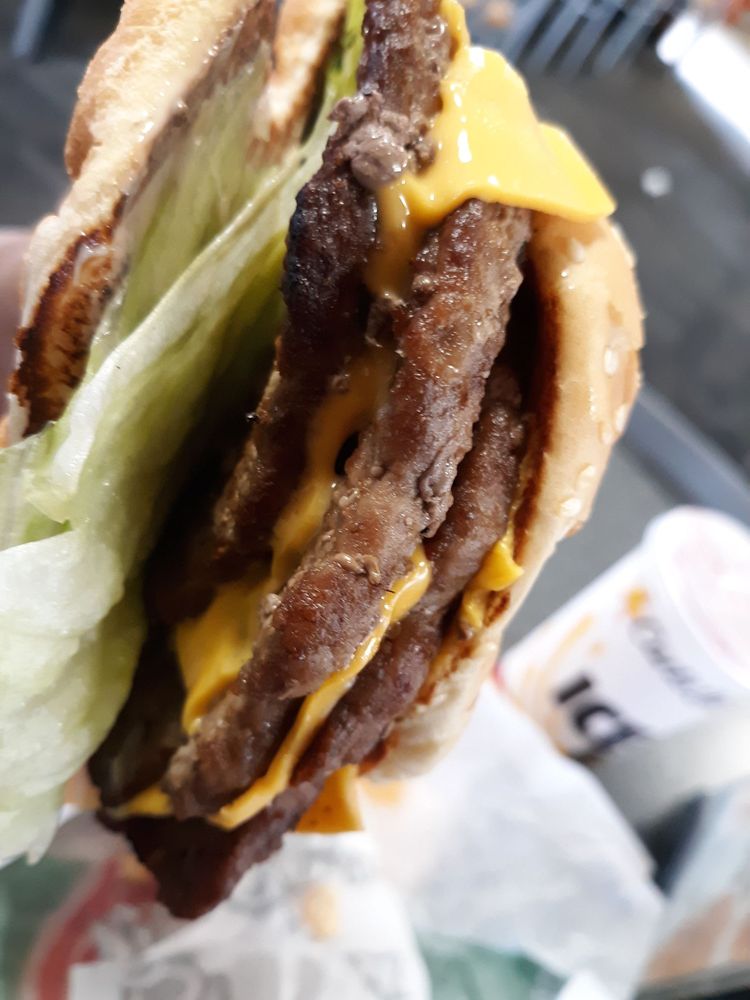 Carl's Jr. 1199 Magnolia Ave, Corona