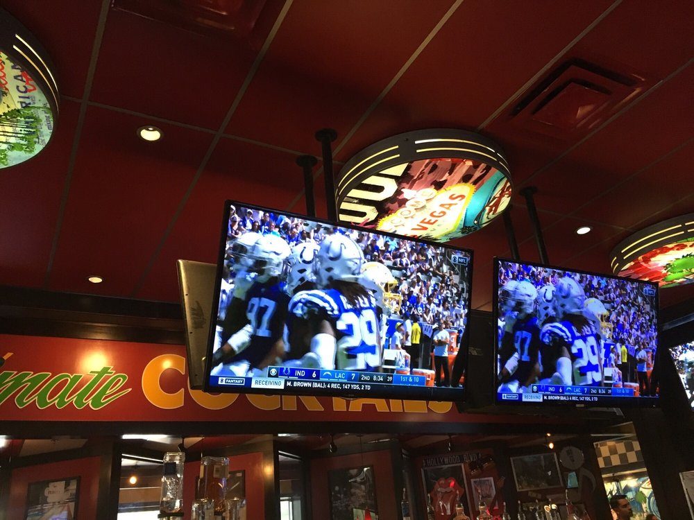TGI Fridays 2795 Cabot Dr, Corona