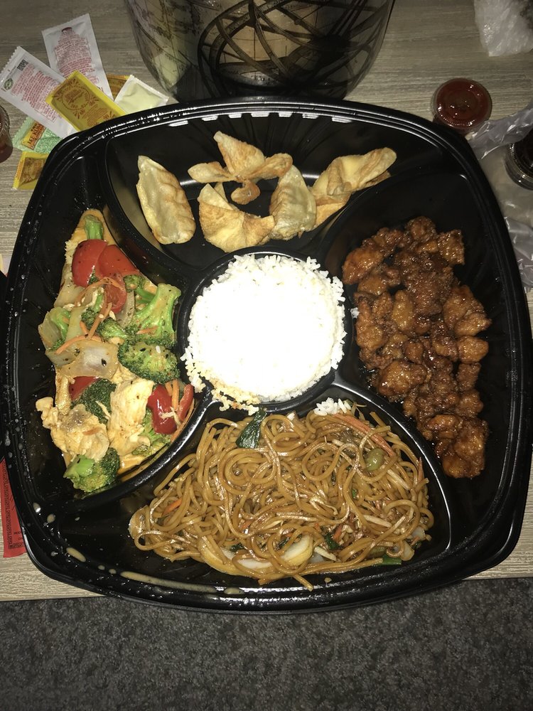 Pick Up Stix Fresh Asian Flavors 360 W Foothill Pkwy #102, Corona