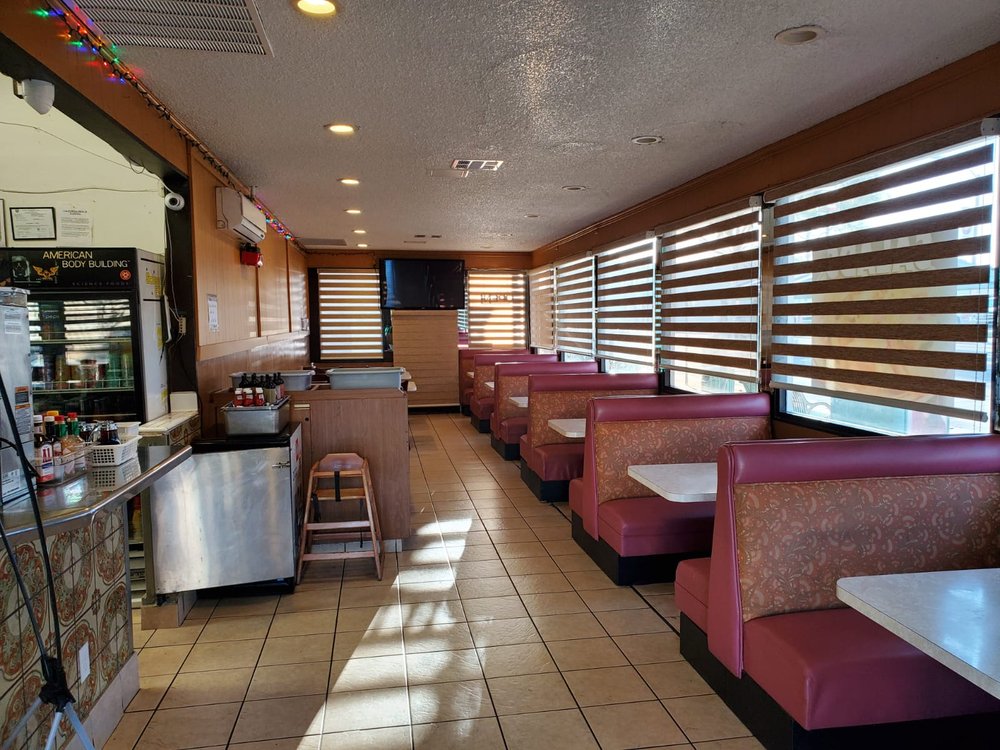 Tom's Old Fashioned Hamburgers 23950 Temescal Canyon Rd, Corona