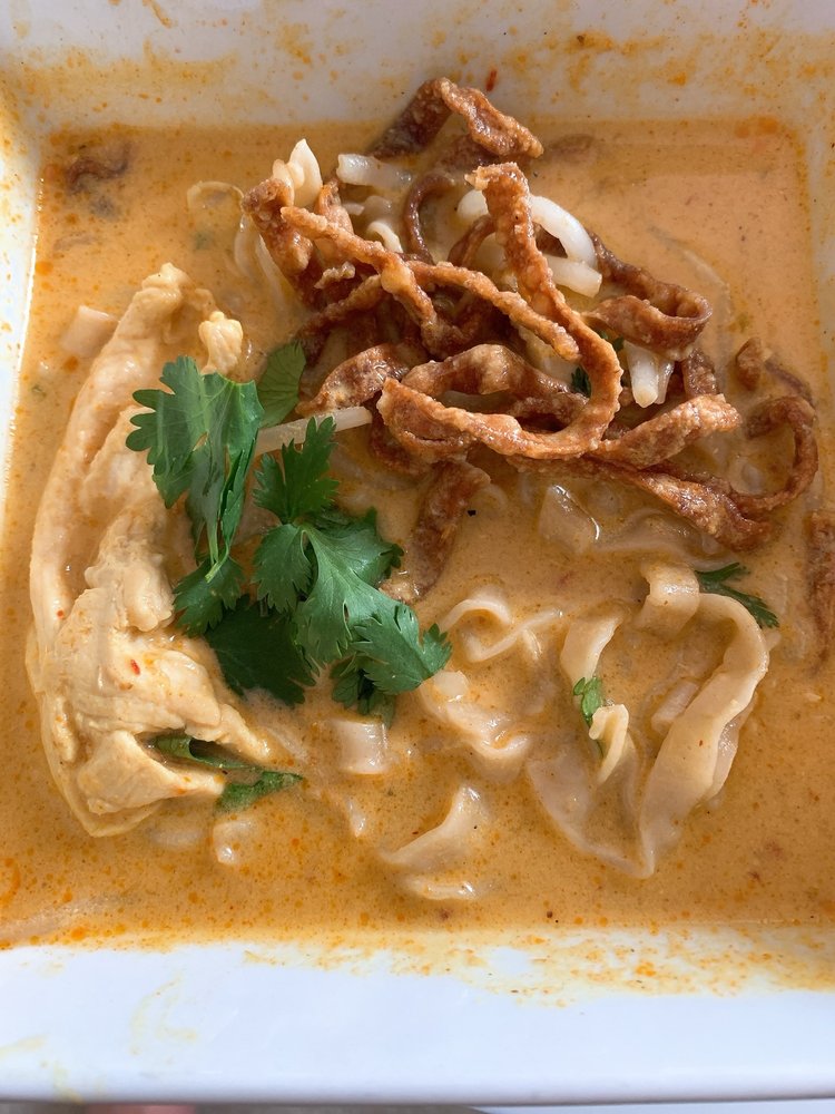 MaDee Thai Kitchen 401 E 17th St, Costa Mesa