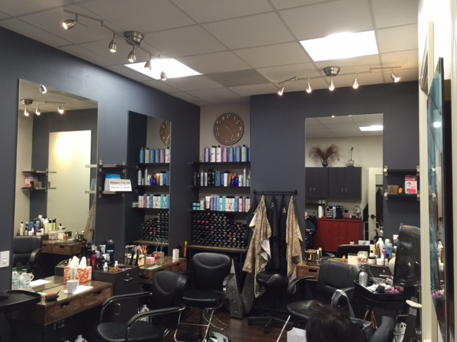 Phenix Salon Suites - Cypress East Shopping Center