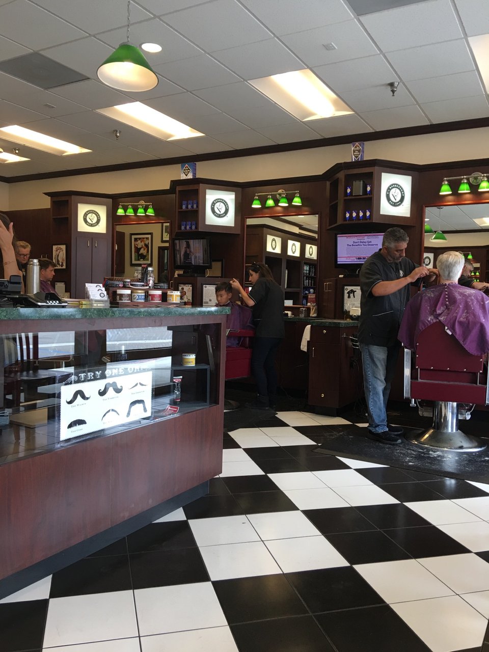 V's Barbershop - Del Mar