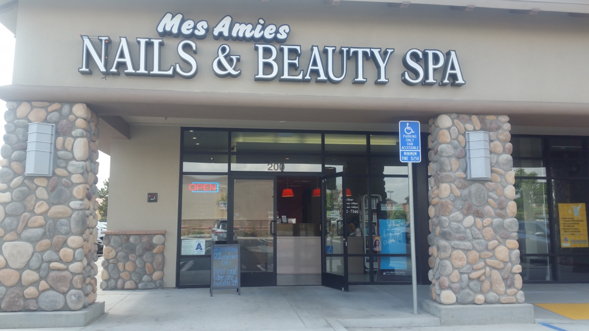 Mes Amies Nails & Beauty Lounge