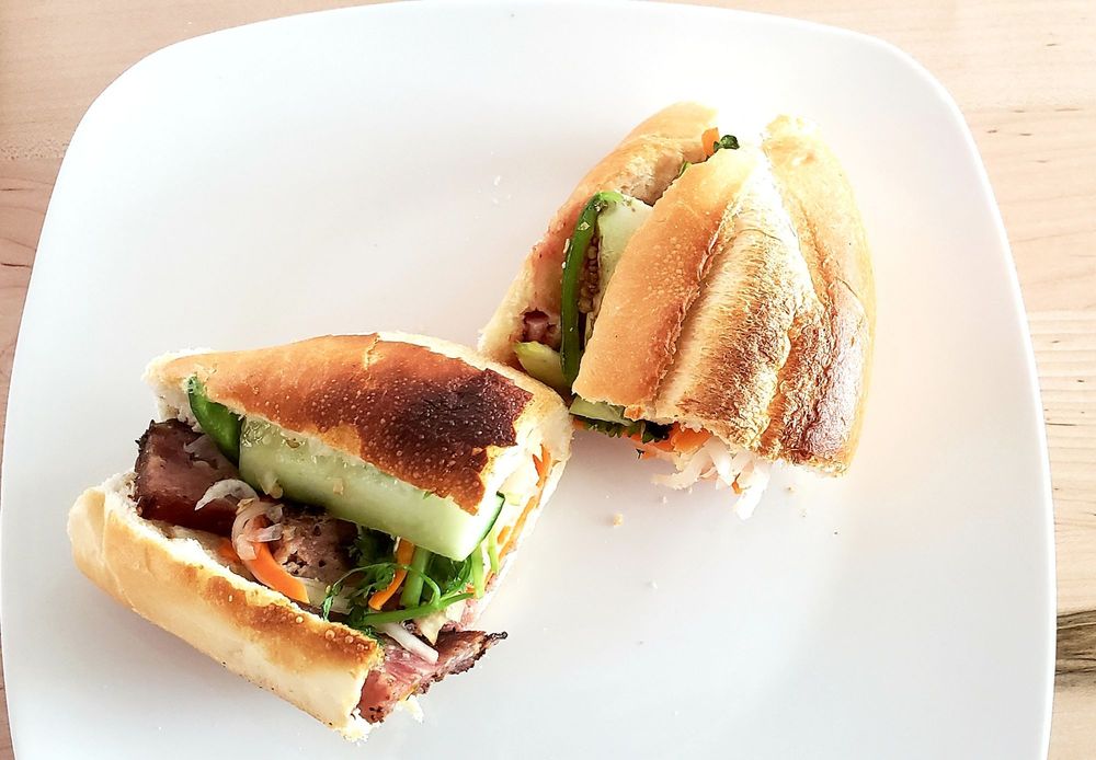 Bánh Mì Ba Lẹ Vietnamese Sandwich Deli 10174 San Pablo Ave, El Cerrito