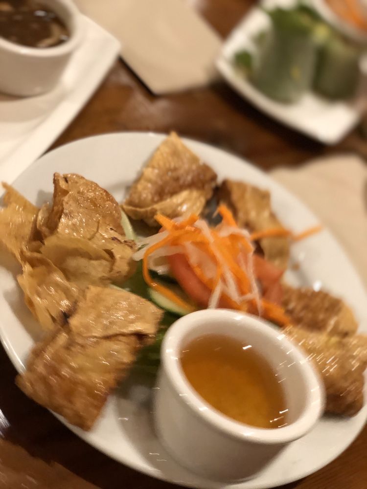 Nông Thôn Restaurant 10086 San Pablo Ave, El Cerrito