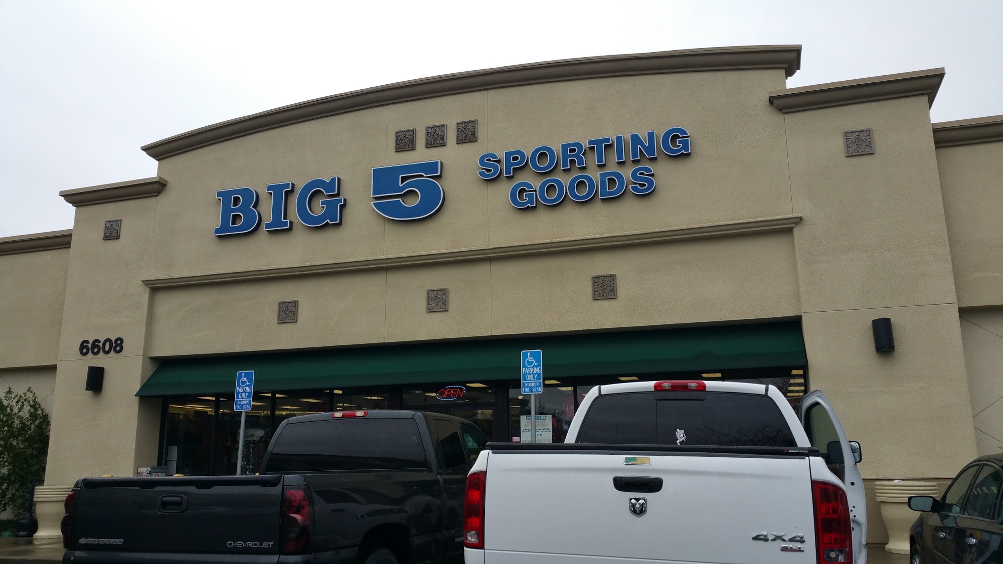 Big 5 Sporting Goods