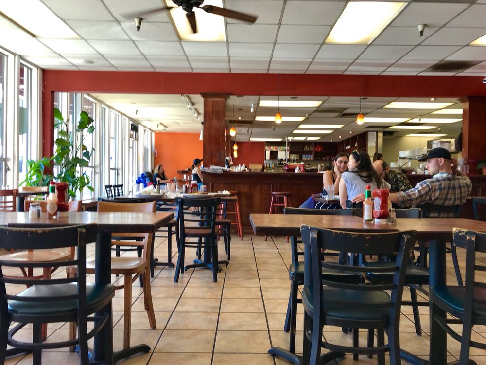 Emery Bay Cafe 5857 Christie Ave, Emeryville