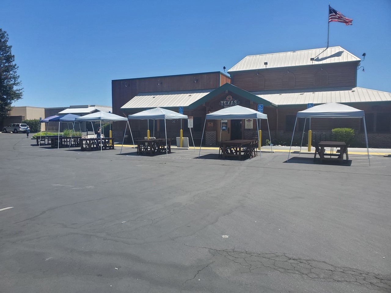 Texas Roadhouse 3190 W Shaw Ave, Fresno