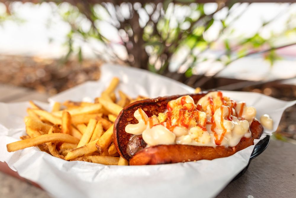 Rocket Dog Brats and Brew- Fresno 88 E Shaw Ave, Fresno
