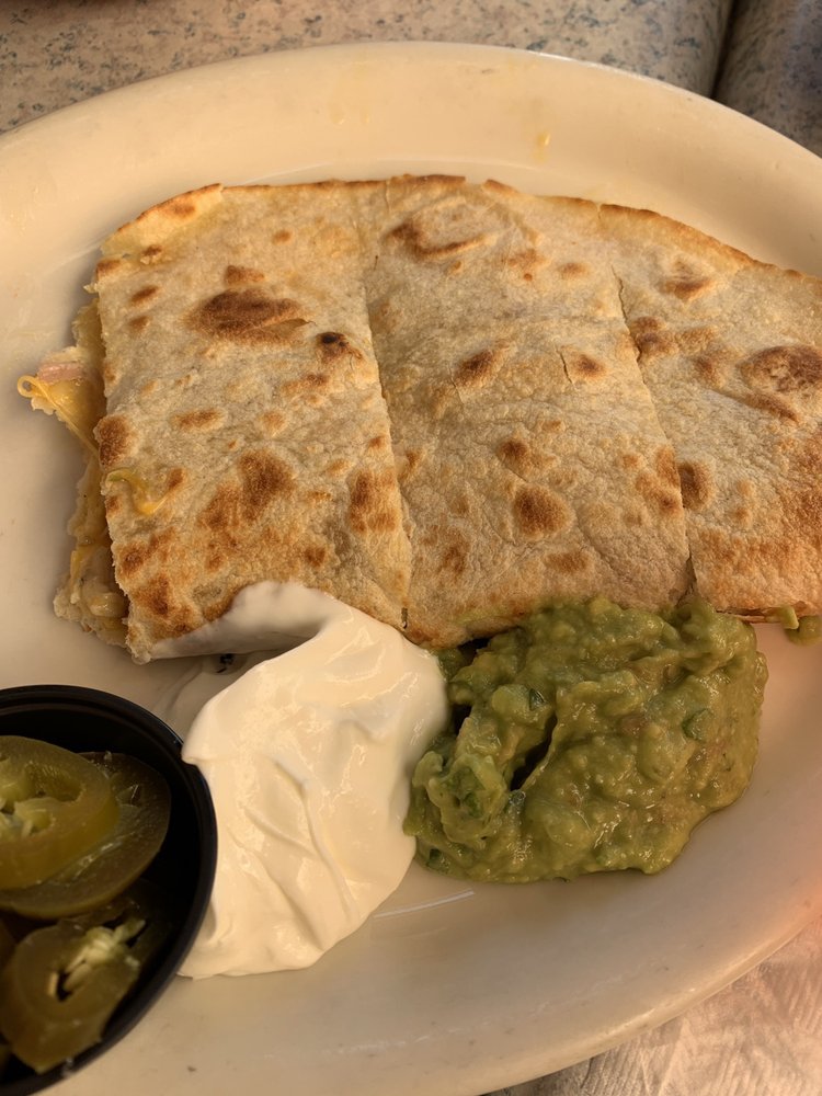 Antonio's Méxican Restaurant 7959 N Blackstone Ave, Fresno