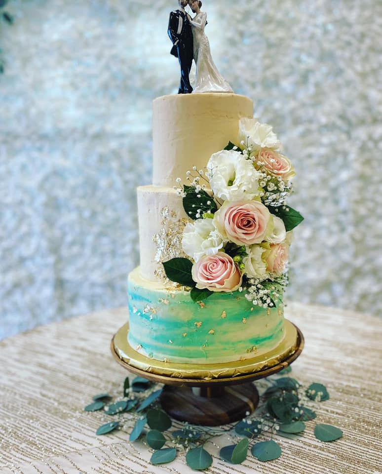 Smallcakes Del Centro, 140 Terrado Plaza, Fresno
