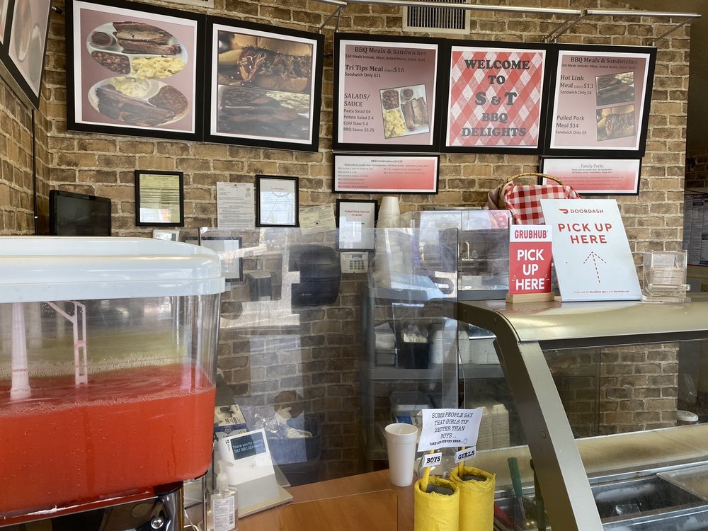 S&T BBQ Delights Restaurant 4965 N Barcus Ave, Fresno