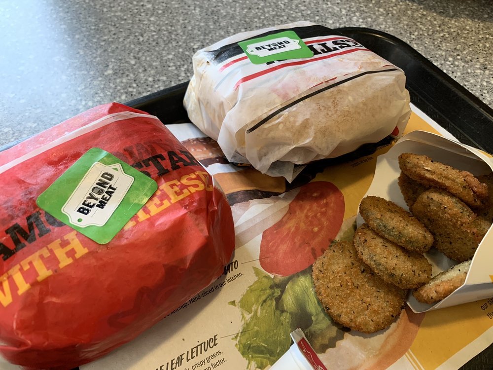 Carl's Jr. 1070 E Bastanchury Rd, Fullerton