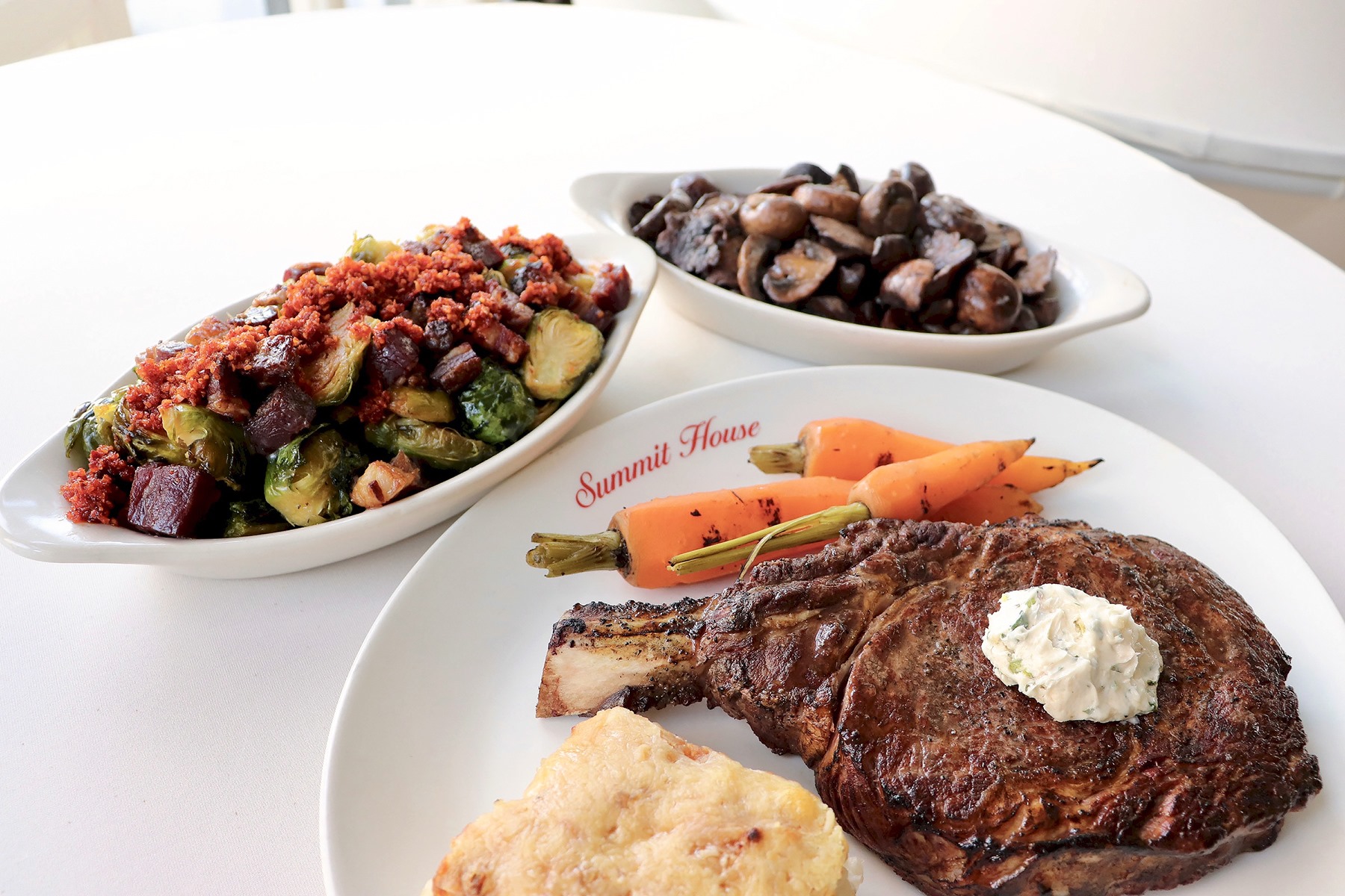 Summit House Restaurant 2000 E Bastanchury Rd, Fullerton