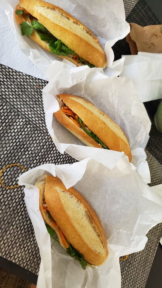 Pho Banh Mi Che Cali 1000 S Harbor Blvd, Fullerton