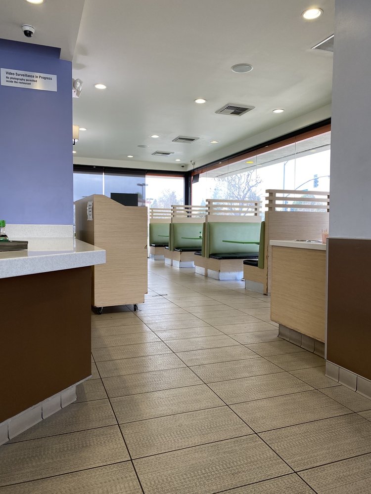 Yoshinoya Fullerton 450 N State College Blvd, Fullerton