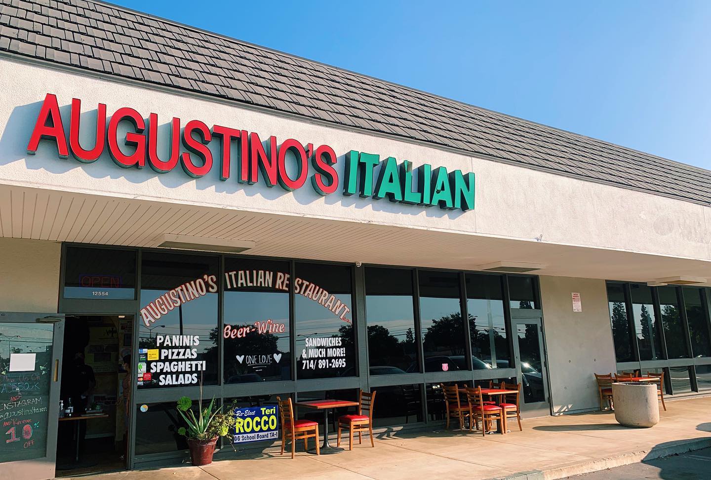 Augustino's Italian Restaurant 12554 Valley View St #2006, Garden Grove