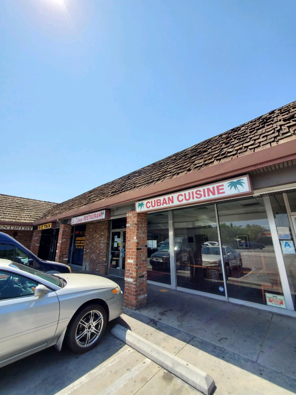 La Cubana Restaurant 801 S Glendale Ave #3, Glendale