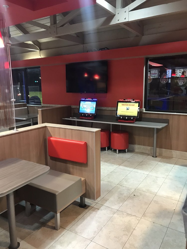 Burger King 12513 E Carson St, Hawaiian Gardens