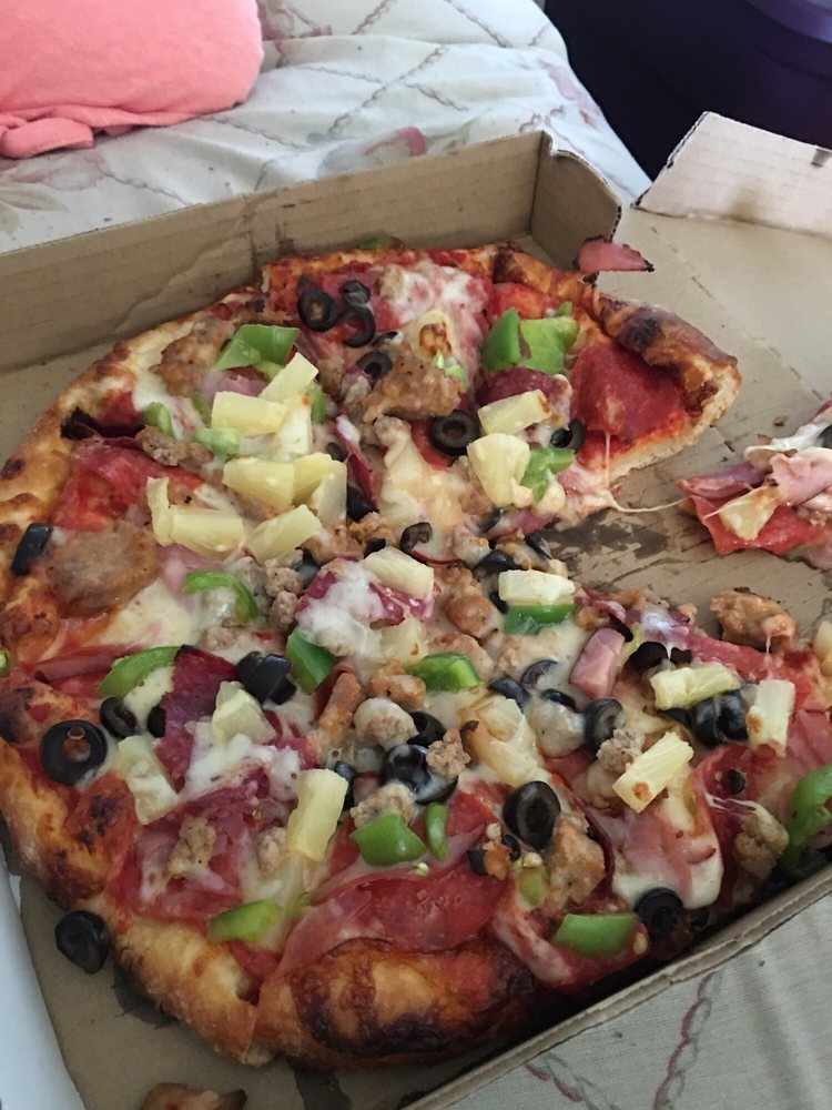 New York Giant Pizza 17651 Meekland Ave #1312, Hayward