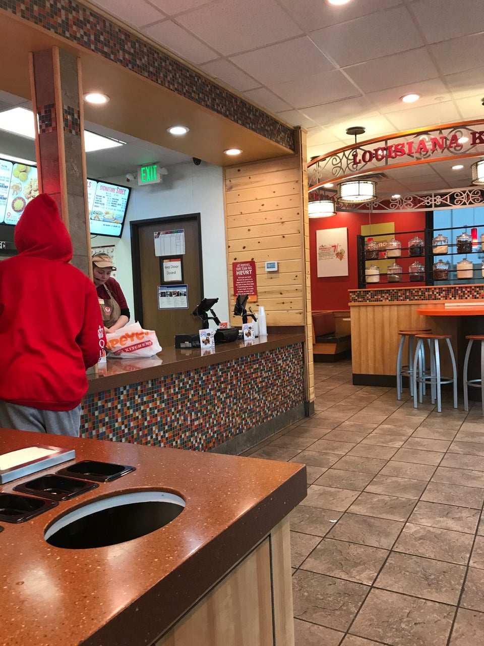 Popeyes Louisiana Kitchen 2901 W Florida Ave, Hemet