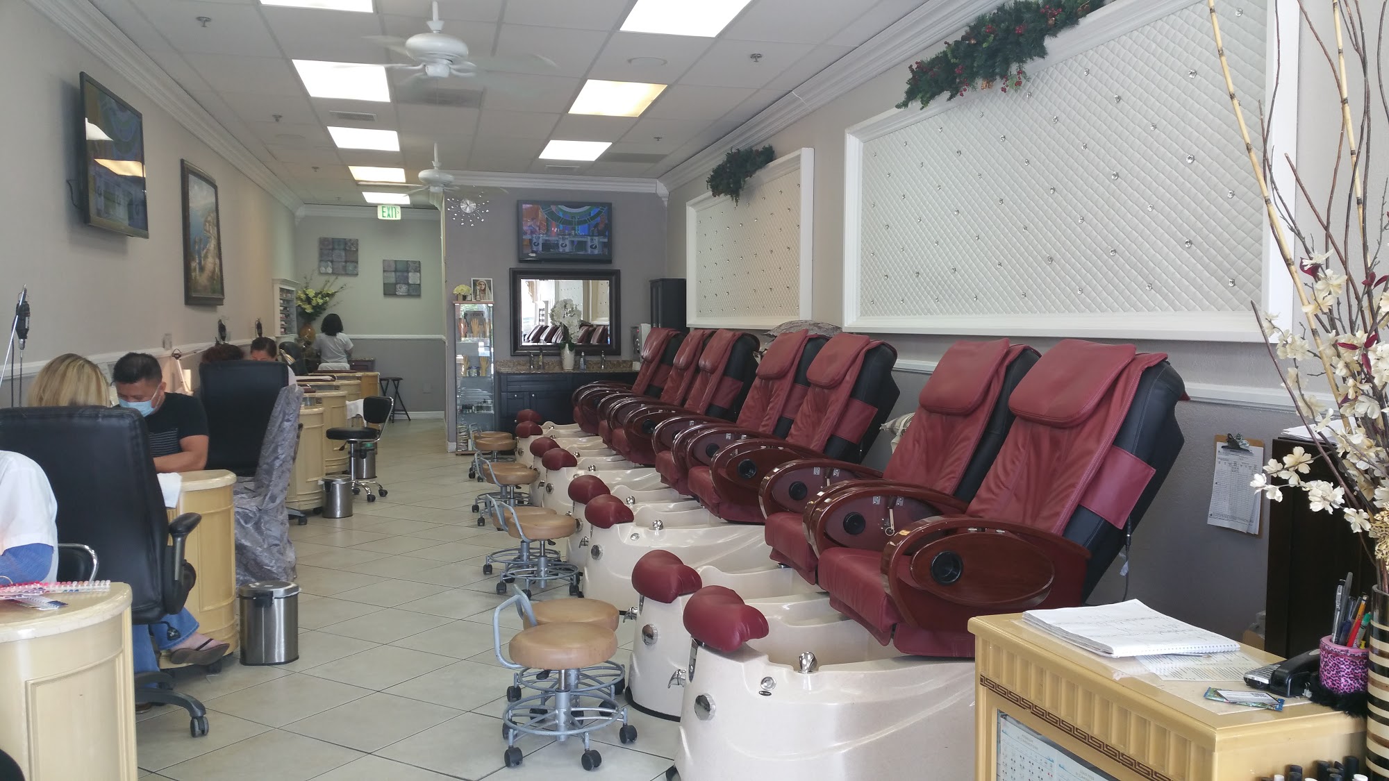 Village Nails & Spa