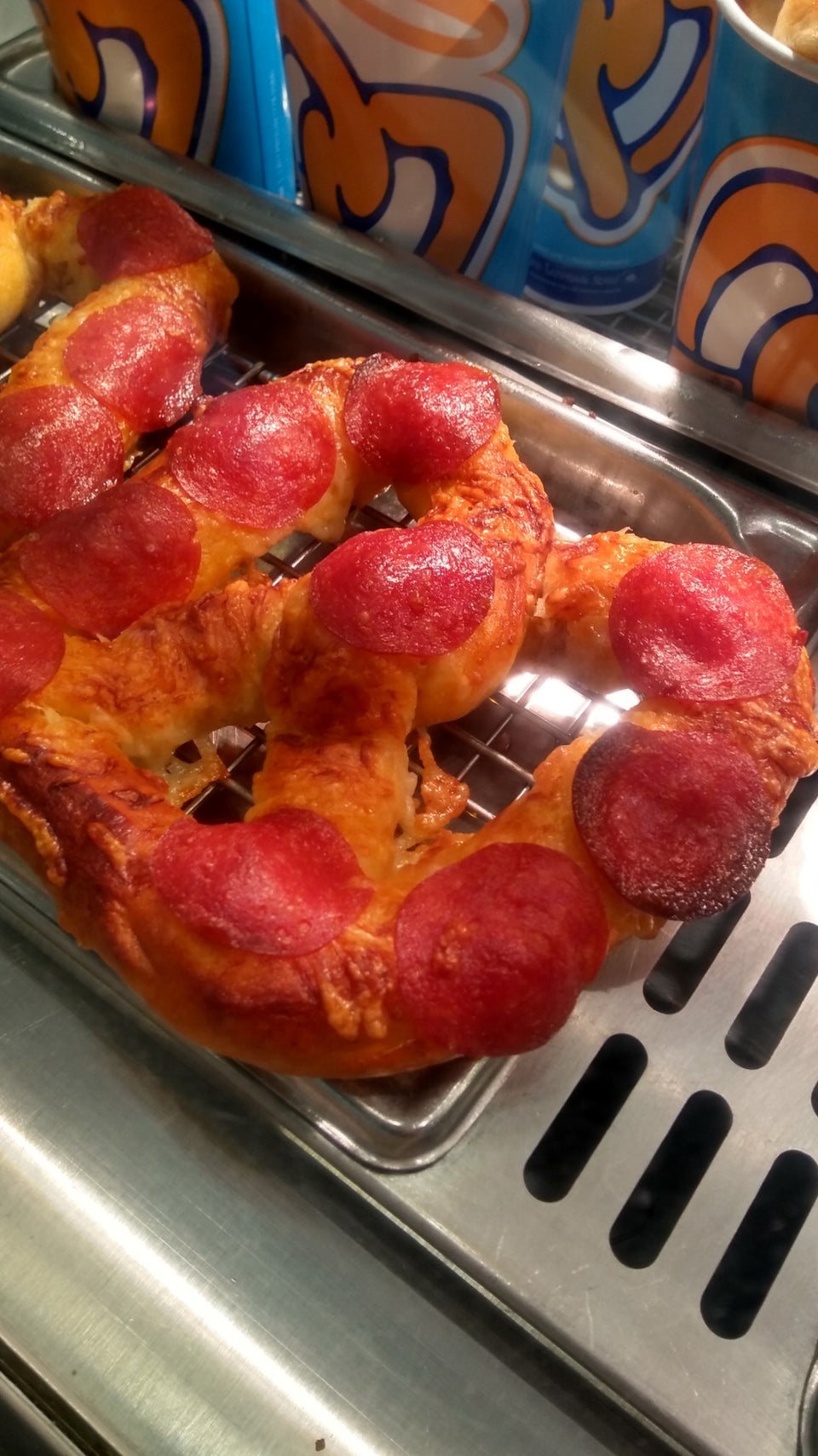 Auntie Anne's 6801 Hollywood Blvd Space 337, Hollywood