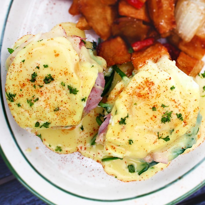 Mama's on 39 21022 Beach Blvd, Huntington Beach