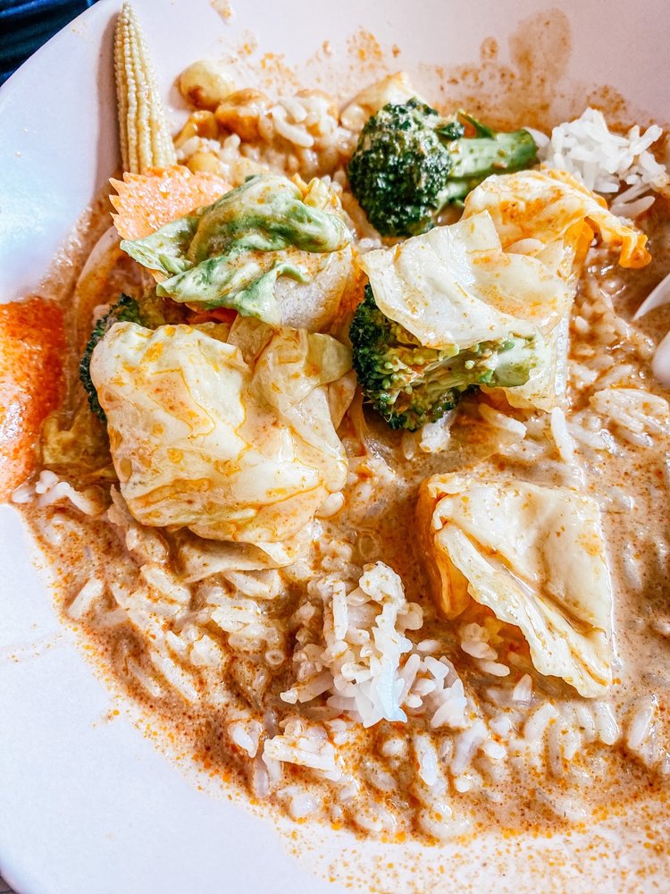 Lemon Thai cuisine 18687 Main St #103, Huntington Beach