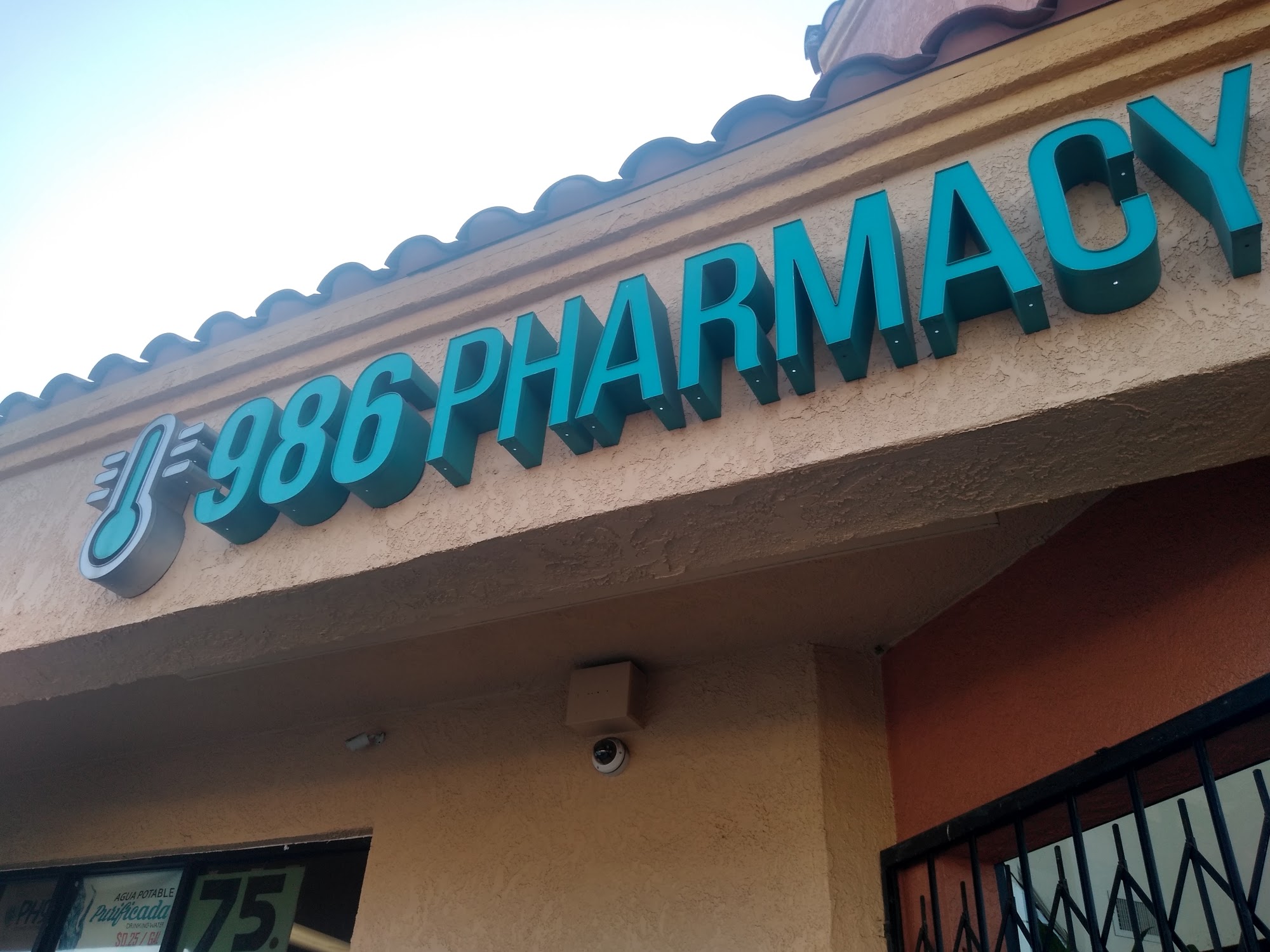 986 Pharmacy - Huntington Park