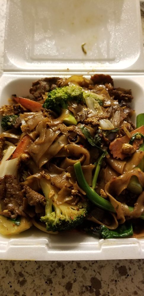 Thai and Chinese Express 2540 Main St J, Irvine