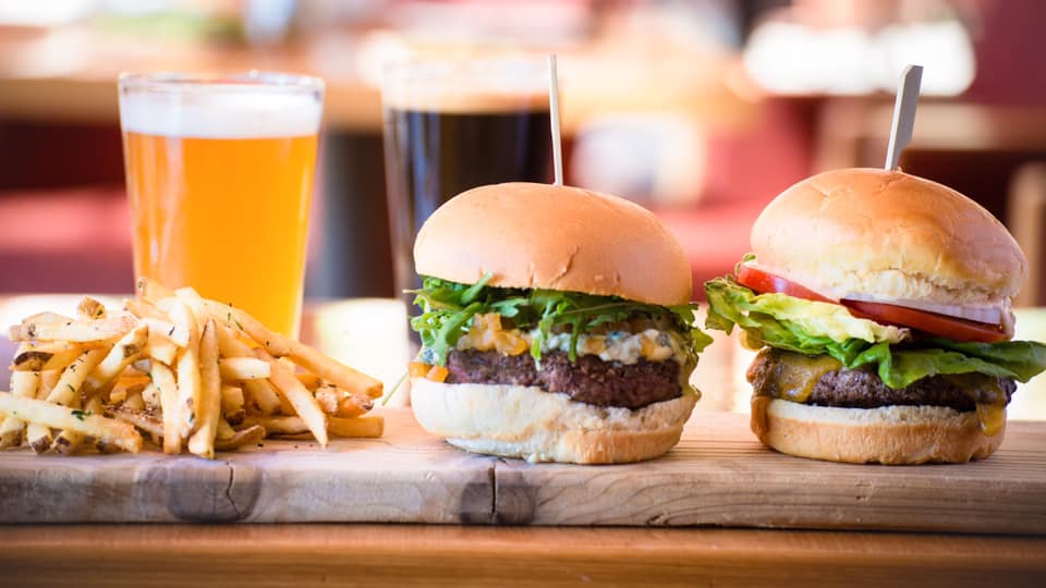 EATS Kitchen & Bar 17900 Jamboree Rd, Irvine