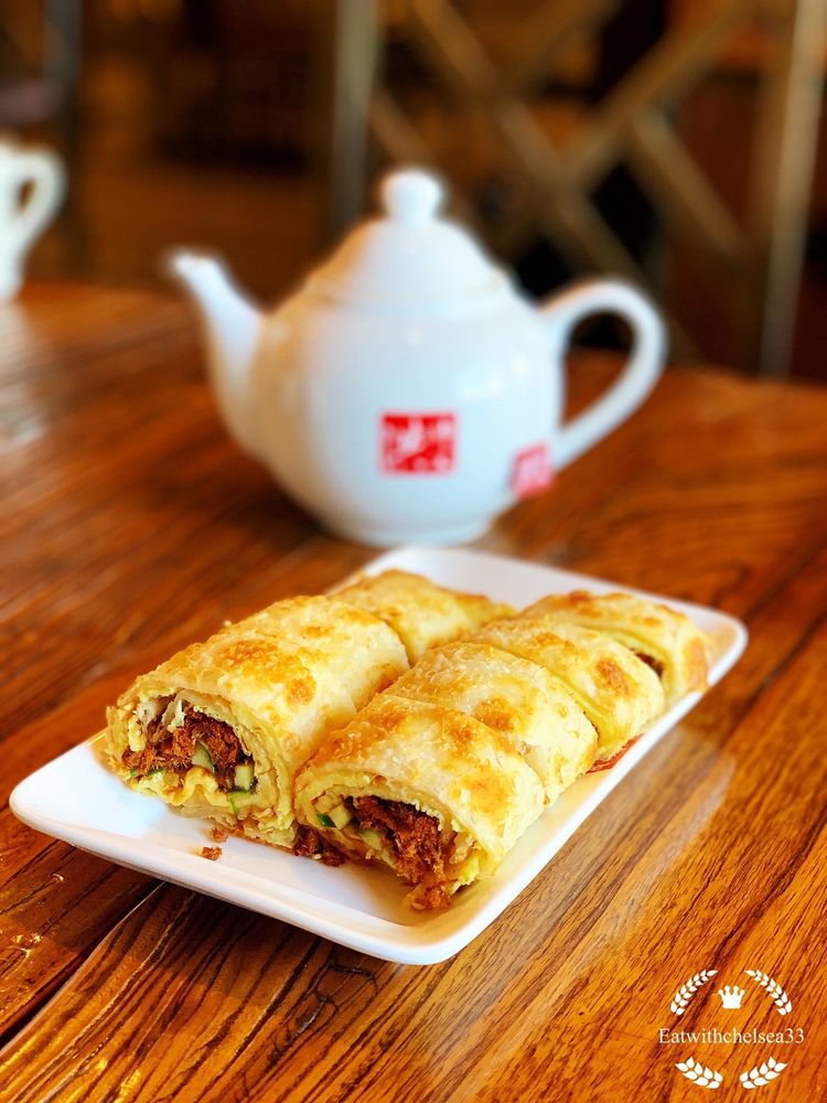 Chef Hung Taiwanese Beef Noodle 2710 Alton Pkwy #117, Irvine