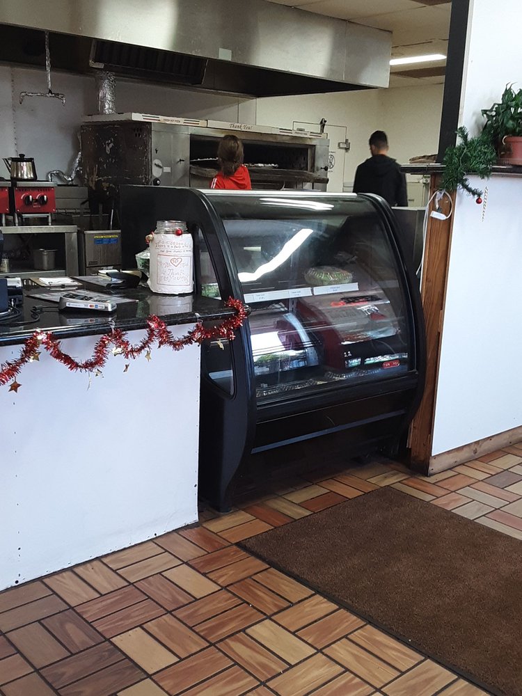 New York Giant Pizza 9083 Dallas St, La Mesa