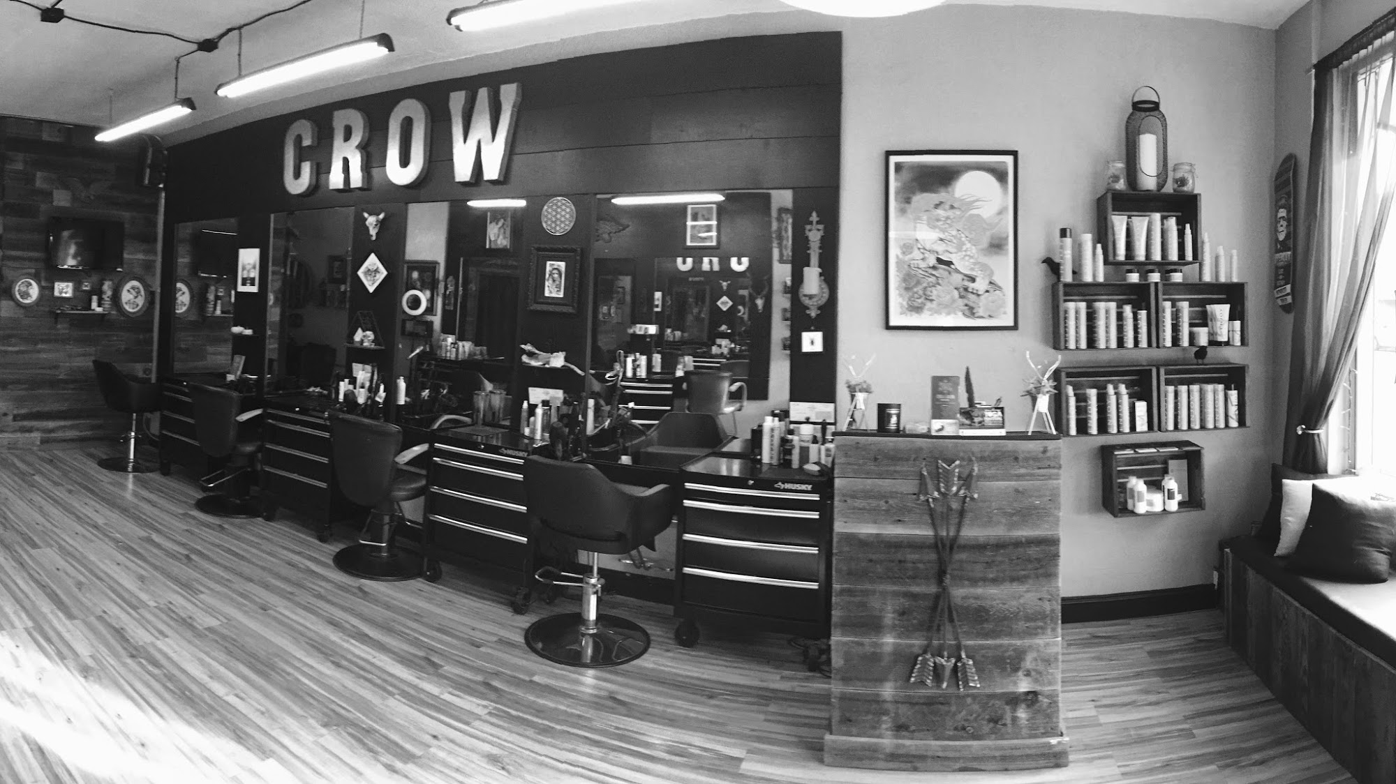 Crow Salon