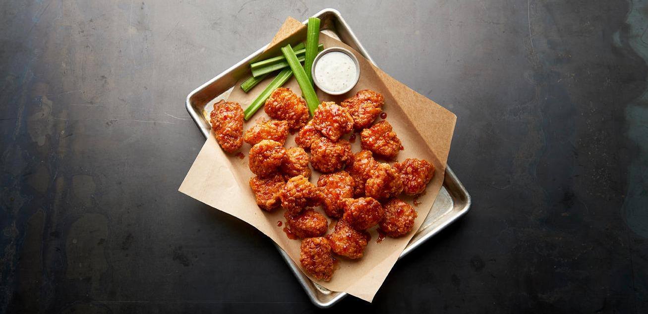 Buffalo Wild Wings 4678 Daneland St, Lakewood