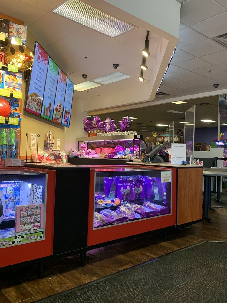Chuck E. Cheese 5151 Lakewood Blvd, Lakewood