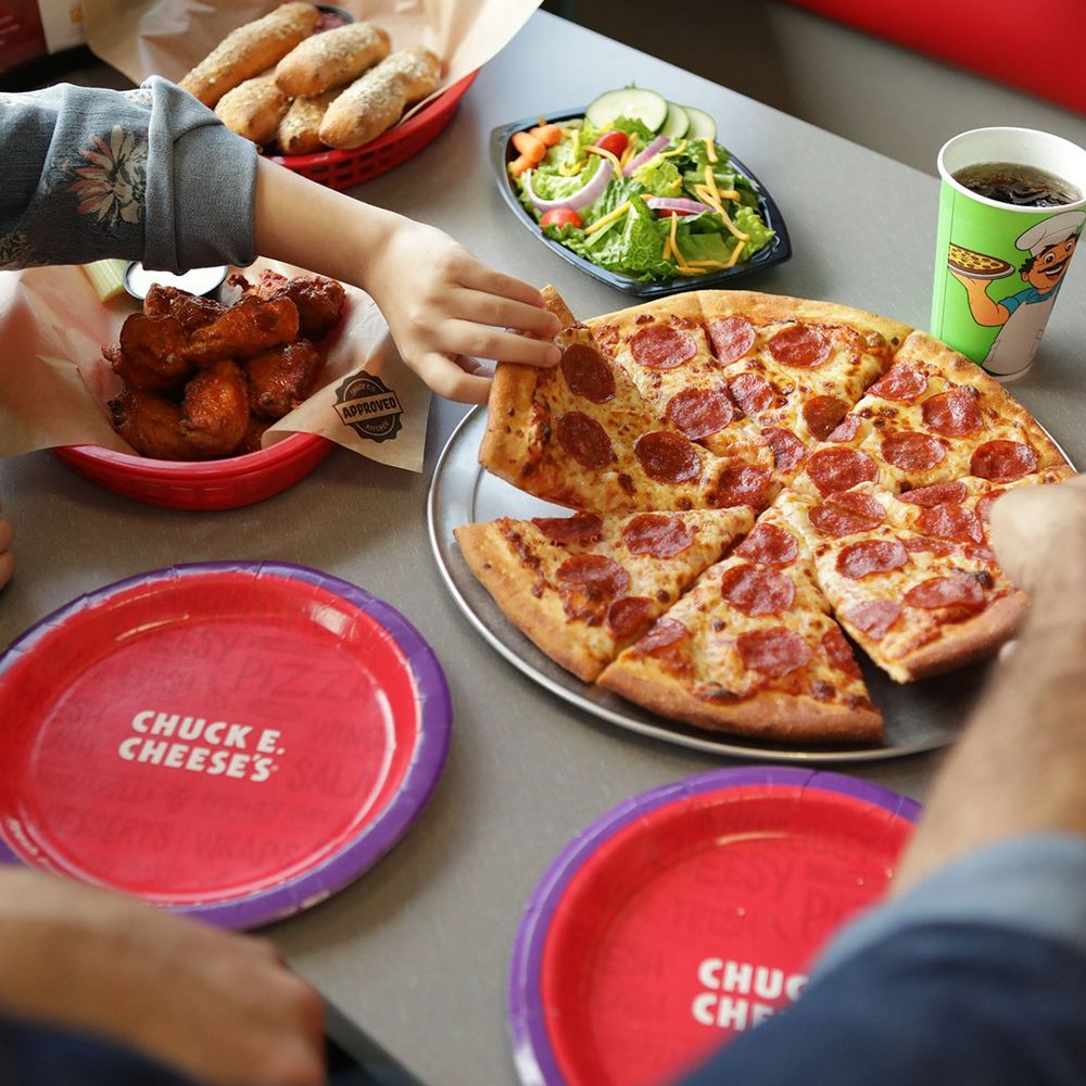 Chuck E. Cheese 5151 Lakewood Blvd, Lakewood