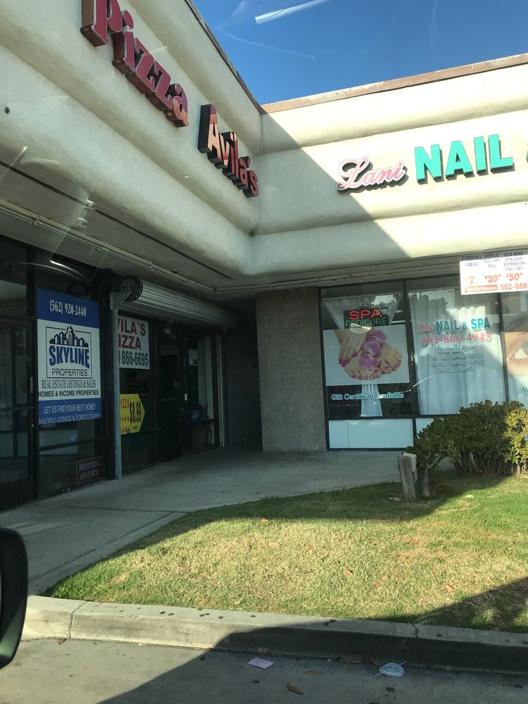Avila's Pizza 6114 Bellflower Blvd, Lakewood