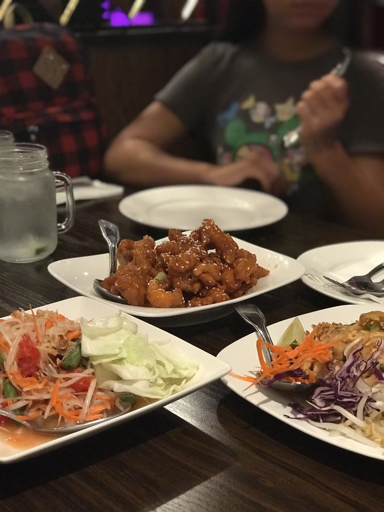 Thai Villa Restaurant 5921 South St, Lakewood