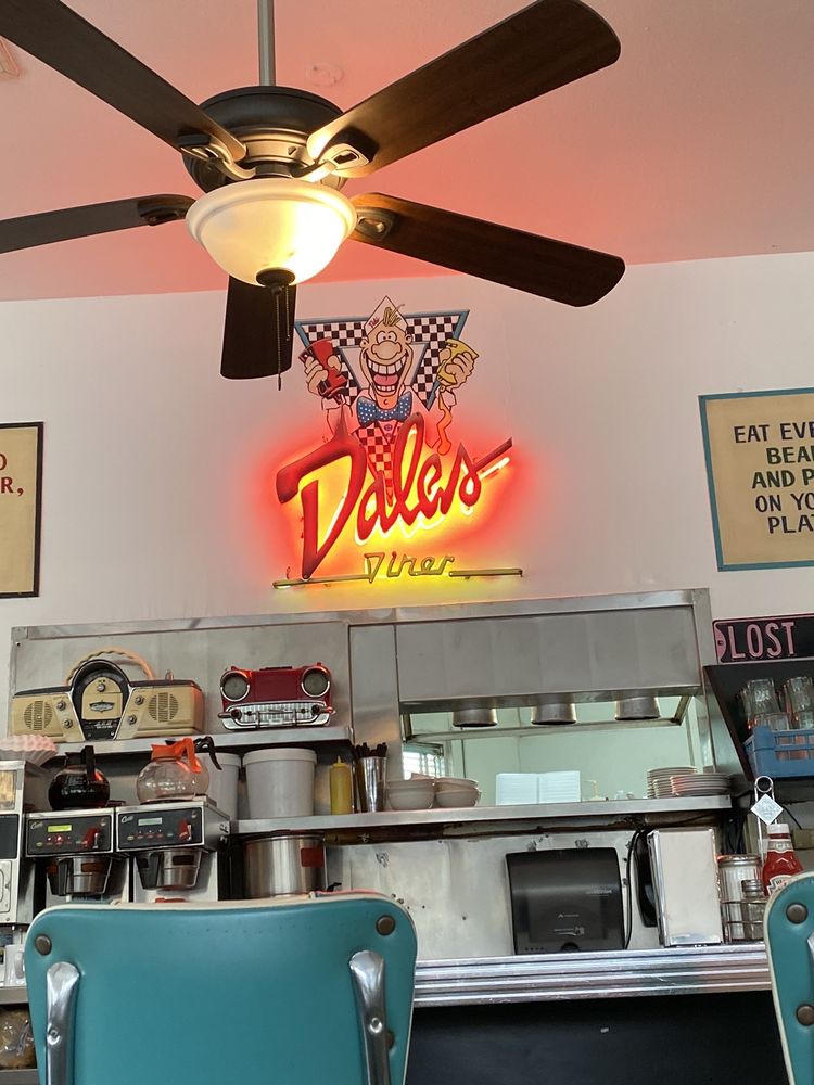 Dale's Diner 4339 E Carson St, Long Beach