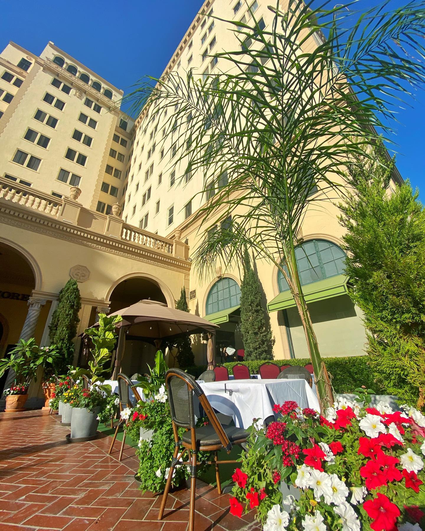 La Traviata 301 N Cedar Ave, Long Beach