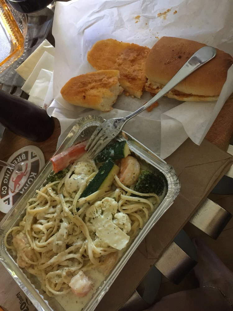 Marri’s Pizza & Pasta Restaurant Palo Verde Square, 6436 E Stearns St, Long Beach