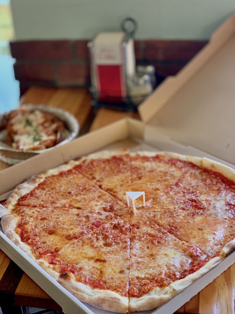 Vito's Pizza 846 N La Cienega Blvd #4708, Los Angeles